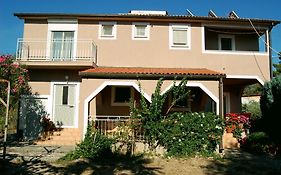 Apartment & Rooms Roza